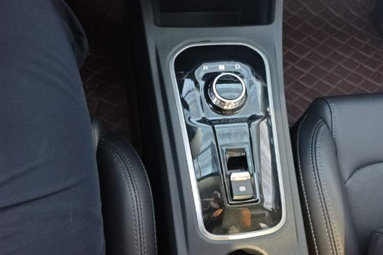 Used CHANGAN Eado New Energy 2022 EV460 Smart Ride-Hailing Edition – Lithium Iron Phosphate Gear Lever