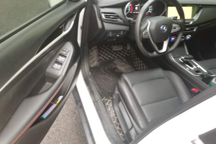 Used CHANGAN Eado New Energy 2022 EV460 Smart Ride-Hailing Edition – Lithium Iron Phosphate Interior 3
