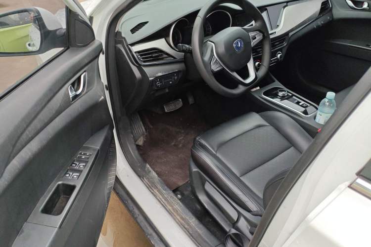 Used CHANGAN Eado New Energy 2022 EV460 Smart Ride-Hailing Edition – Lithium Iron Phosphate Interior 3