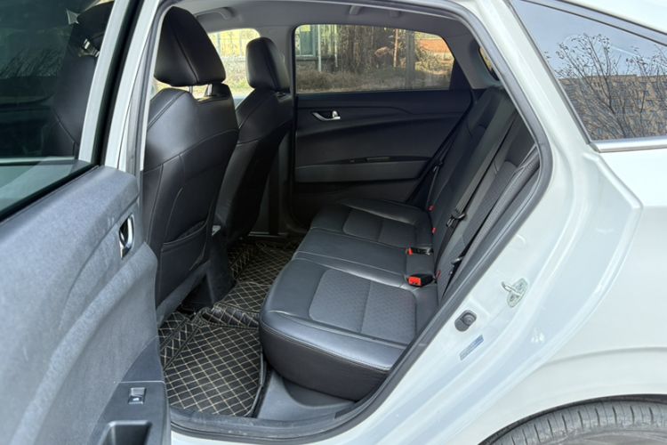 Used CHANGAN Eado New Energy 2022 EV460 Smart Ride-Hailing Edition – Lithium Iron Phosphate Interior 3