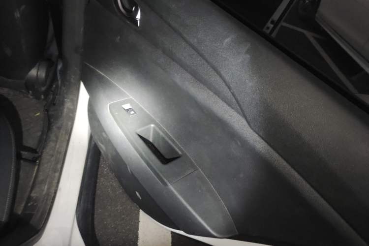 Used CHANGAN Eado New Energy 2022 EV460 Smart Ride-Hailing Edition – Lithium Iron Phosphate Interior 6