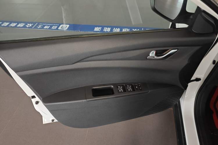 Used CHANGAN Eado New Energy 2022 EV460 Smart Ride-Hailing Edition – Lithium Iron Phosphate Left Front Door Interior