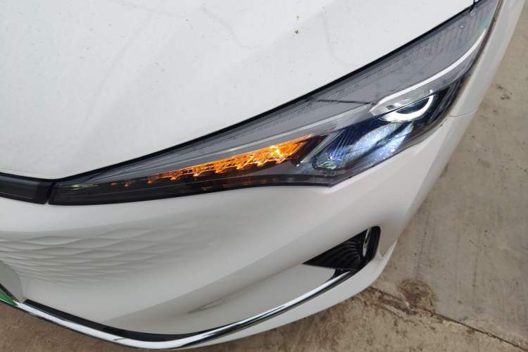 Used CHANGAN Eado New Energy 2022 EV460 Smart Ride-Hailing Edition – Lithium Iron Phosphate Left Front Headlight