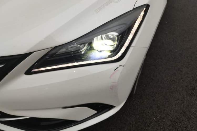 Used CHANGAN Eado New Energy 2022 EV460 Smart Ride-Hailing Edition – Lithium Iron Phosphate Left Front Headlight