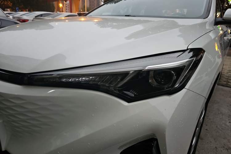 Used CHANGAN Eado New Energy 2022 EV460 Smart Ride-Hailing Edition – Lithium Iron Phosphate Left Front Headlight