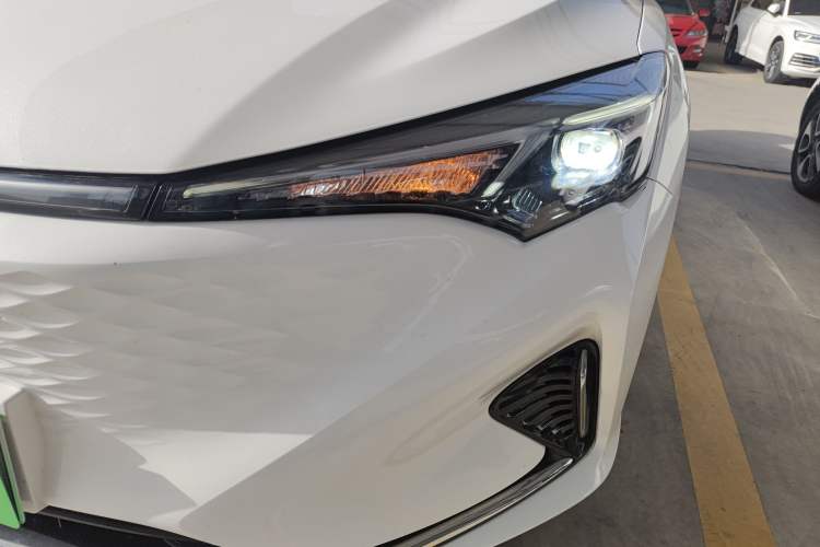 Used CHANGAN Eado New Energy 2022 EV460 Smart Ride-Hailing Edition – Lithium Iron Phosphate Left Front Headlight