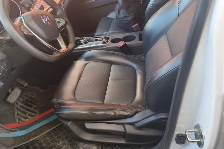 Used CHANGAN Eado New Energy 2022 EV460 Smart Ride-Hailing Edition – Lithium Iron Phosphate Left Front Seat