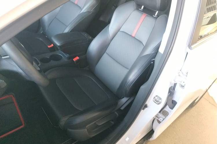 Used CHANGAN Eado New Energy 2022 EV460 Smart Ride-Hailing Edition – Lithium Iron Phosphate Left Front Seat