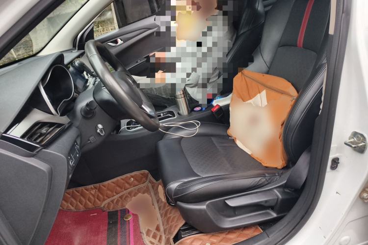 Used CHANGAN Eado New Energy 2022 EV460 Smart Ride-Hailing Edition – Lithium Iron Phosphate Left Front Seat