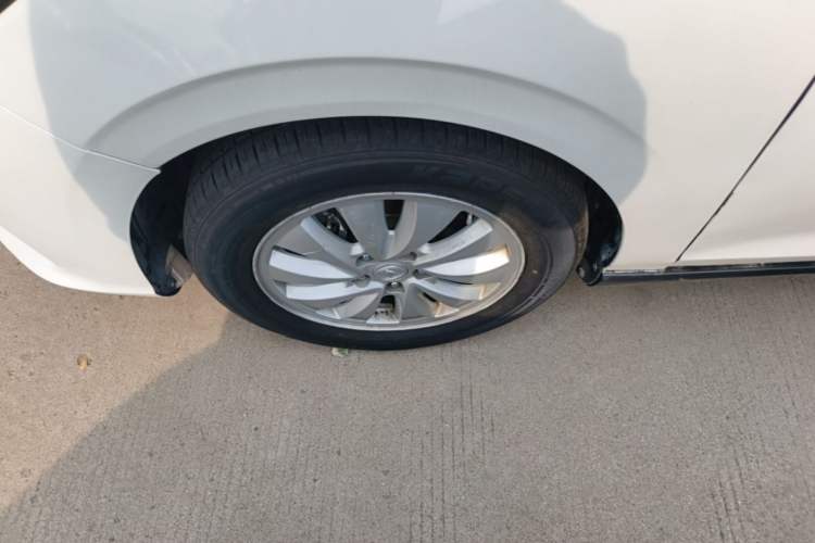 Used CHANGAN Eado New Energy 2022 EV460 Smart Ride-Hailing Edition – Lithium Iron Phosphate Left Front Wheel Hub