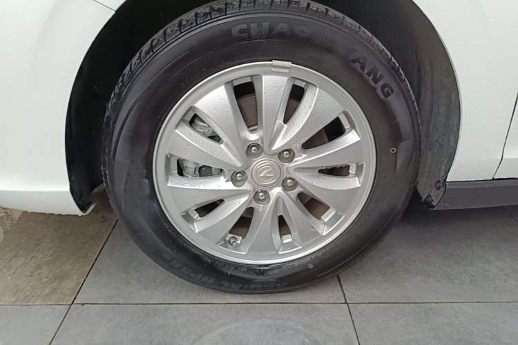Used CHANGAN Eado New Energy 2022 EV460 Smart Ride-Hailing Edition – Lithium Iron Phosphate Left Front Wheel Hub