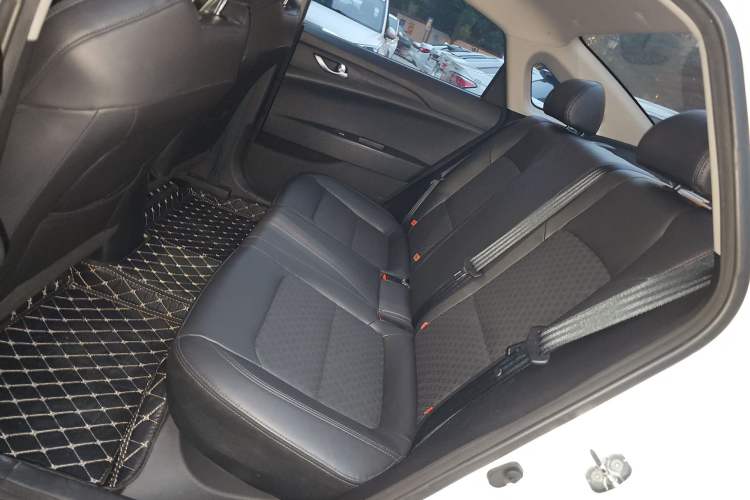 Used CHANGAN Eado New Energy 2022 EV460 Smart Ride-Hailing Edition – Lithium Iron Phosphate Left Rear Seat