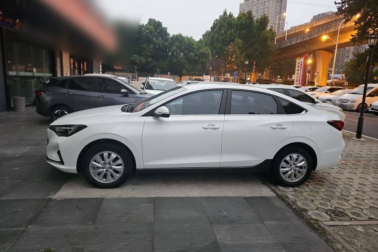 Used CHANGAN Eado New Energy 2022 EV460 Smart Ride-Hailing Edition – Lithium Iron Phosphate Left Side