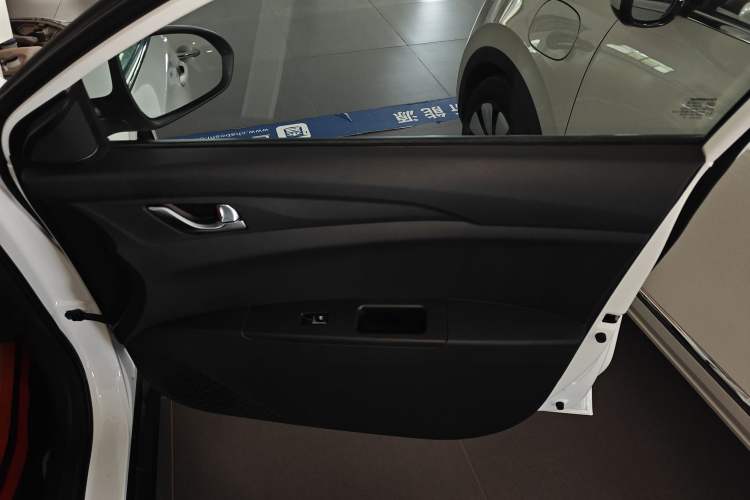 Used CHANGAN Eado New Energy 2022 EV460 Smart Ride-Hailing Edition – Lithium Iron Phosphate Right Front Door Interior