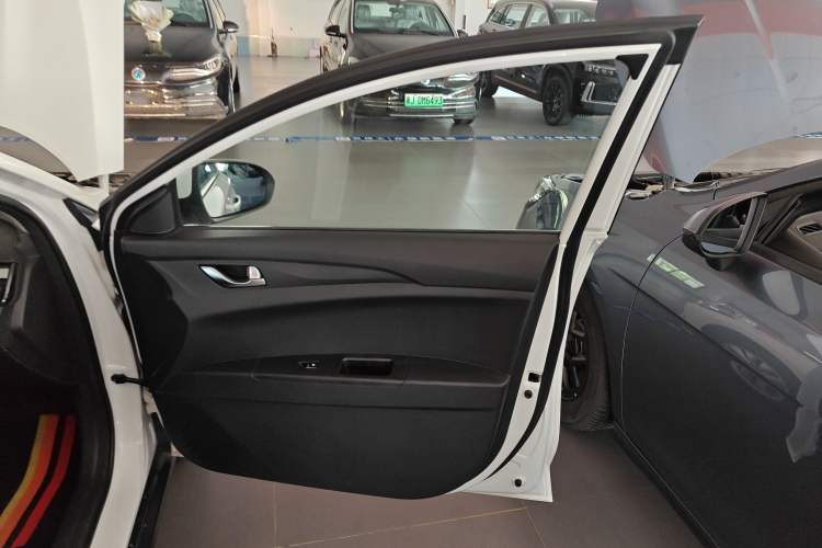 Used CHANGAN Eado New Energy 2022 EV460 Smart Ride-Hailing Edition – Lithium Iron Phosphate Right Front Door Interior
