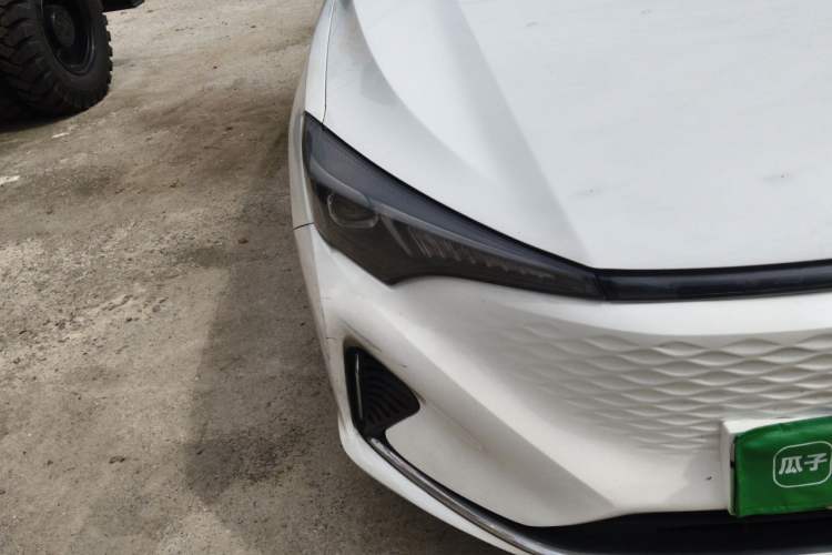 Used CHANGAN Eado New Energy 2022 EV460 Smart Ride-Hailing Edition – Lithium Iron Phosphate Right Front Headlight