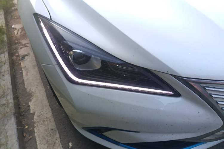 Used CHANGAN Eado New Energy 2022 EV460 Smart Ride-Hailing Edition – Lithium Iron Phosphate Right Front Headlight