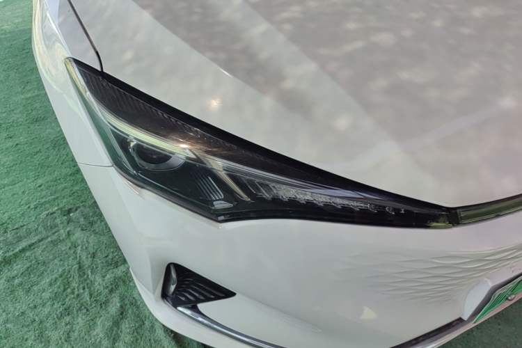 Used CHANGAN Eado New Energy 2022 EV460 Smart Ride-Hailing Edition – Lithium Iron Phosphate Right Front Headlight