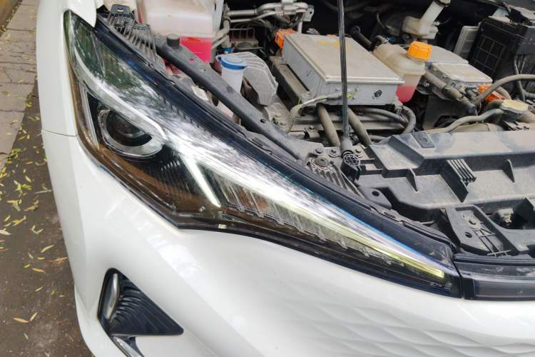 Used CHANGAN Eado New Energy 2022 EV460 Smart Ride-Hailing Edition – Lithium Iron Phosphate Right Front Headlight