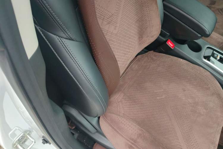 Used CHANGAN Eado New Energy 2022 EV460 Smart Ride-Hailing Edition – Lithium Iron Phosphate Right Front Seat