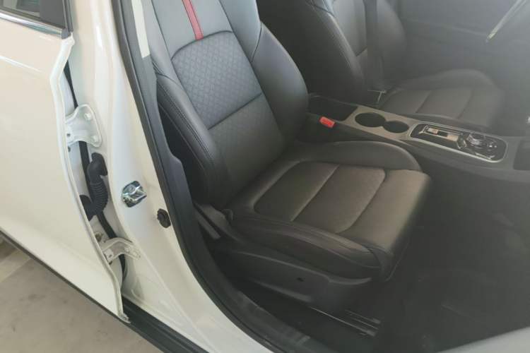 Used CHANGAN Eado New Energy 2022 EV460 Smart Ride-Hailing Edition – Lithium Iron Phosphate Right Front Seat