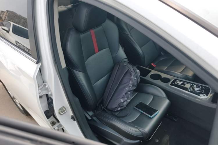 Used CHANGAN Eado New Energy 2022 EV460 Smart Ride-Hailing Edition – Lithium Iron Phosphate Right Front Seat