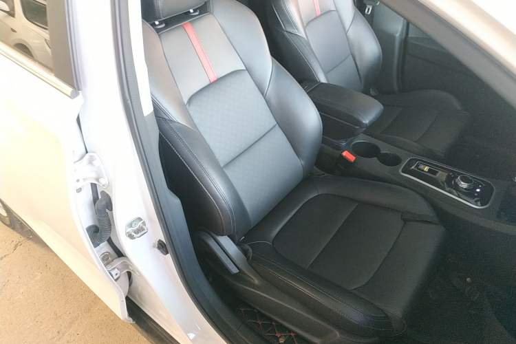 Used CHANGAN Eado New Energy 2022 EV460 Smart Ride-Hailing Edition – Lithium Iron Phosphate Right Front Seat