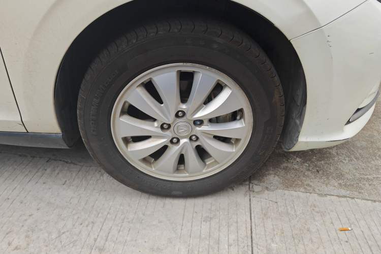 Used CHANGAN Eado New Energy 2022 EV460 Smart Ride-Hailing Edition – Lithium Iron Phosphate Right Front Wheel Hub
