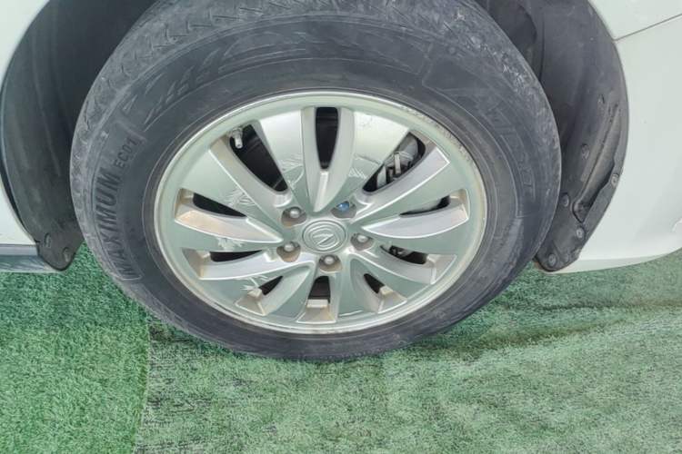 Used CHANGAN Eado New Energy 2022 EV460 Smart Ride-Hailing Edition – Lithium Iron Phosphate Right Front Wheel Hub
