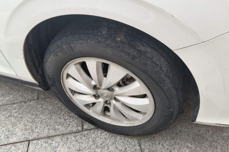 Used CHANGAN Eado New Energy 2022 EV460 Smart Ride-Hailing Edition – Lithium Iron Phosphate Right Front Wheel Hub