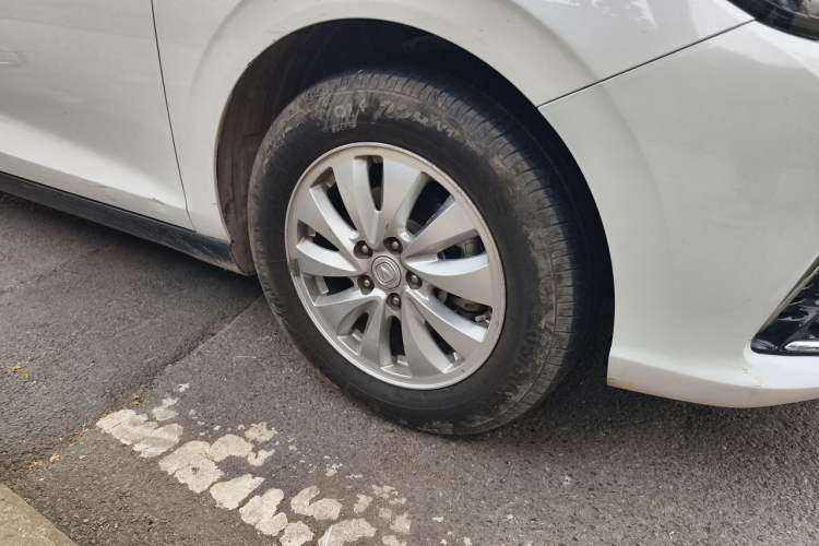 Used CHANGAN Eado New Energy 2022 EV460 Smart Ride-Hailing Edition – Lithium Iron Phosphate Right Front Wheel Hub