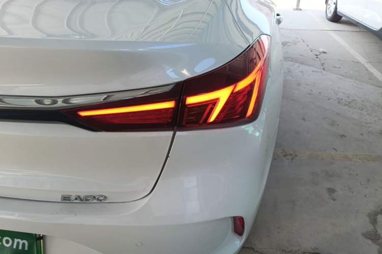 Used CHANGAN Eado New Energy 2022 EV460 Smart Ride-Hailing Edition – Lithium Iron Phosphate Right Rear Taillight