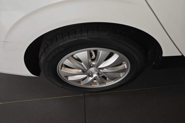 Used CHANGAN Eado New Energy 2022 EV460 Smart Ride-Hailing Edition – Lithium Iron Phosphate Right Rear Wheel Hub