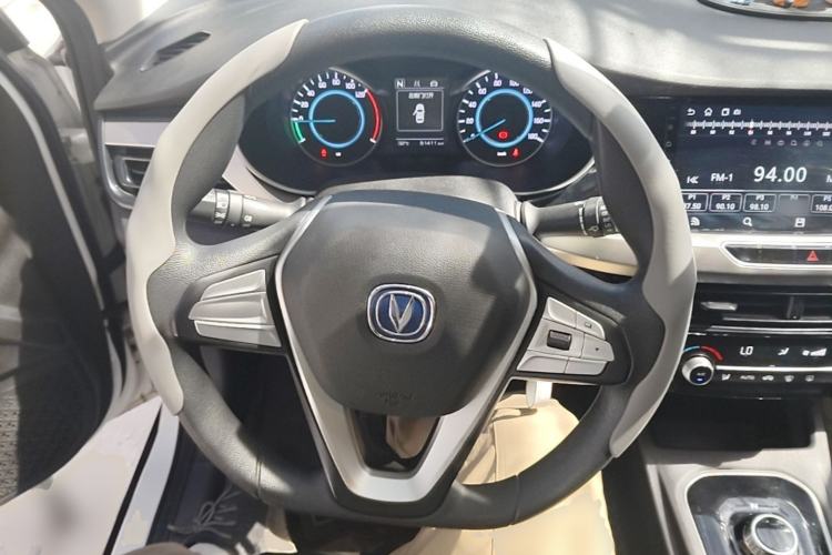 Used CHANGAN Eado New Energy 2022 EV460 Smart Ride-Hailing Edition – Lithium Iron Phosphate Steering Wheel