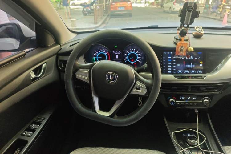 Used CHANGAN Eado New Energy 2022 Facelift EV460 Smart Online Ride-Hailing Version – Lithium Iron Phosphate Steering Wheel