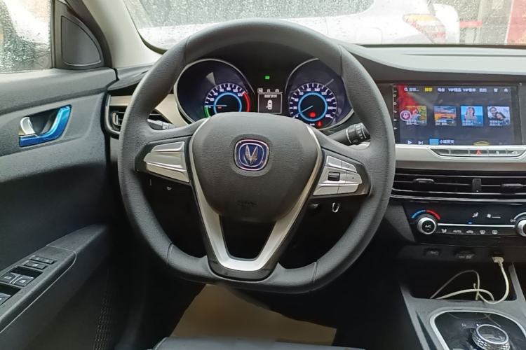 Used CHANGAN Eado New Energy 2022 EV460 Smart Ride-Hailing Edition – Lithium Iron Phosphate Steering Wheel