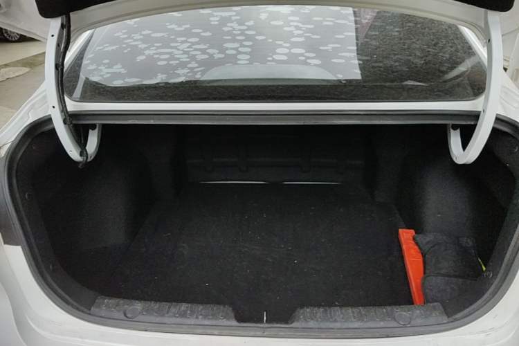 Used CHANGAN Eado New Energy 2022 EV460 Smart Ride-Hailing Edition – Lithium Iron Phosphate Trunk