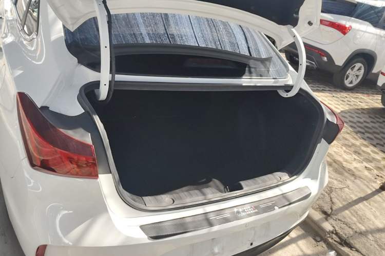 Used CHANGAN Eado New Energy 2022 EV460 Smart Ride-Hailing Edition – Lithium Iron Phosphate Trunk