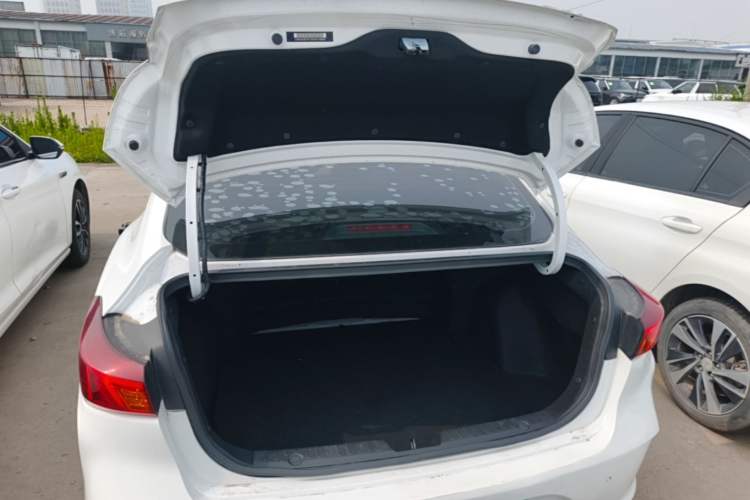 Used CHANGAN Eado New Energy 2022 EV460 Smart Ride-Hailing Edition – Lithium Iron Phosphate Trunk