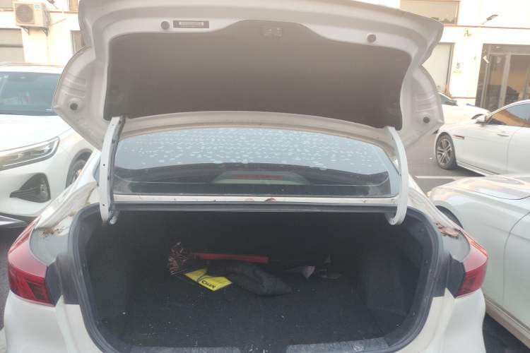 Used CHANGAN Eado New Energy 2022 EV460 Smart Ride-Hailing Edition – Lithium Iron Phosphate Trunk