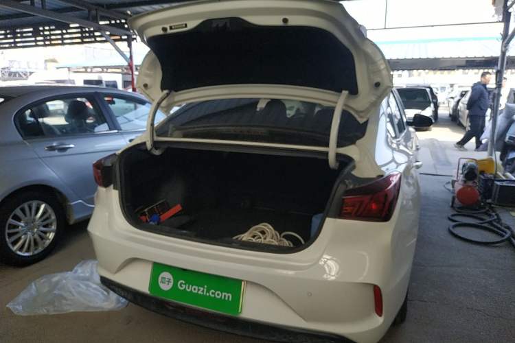 Used CHANGAN Eado New Energy 2022 EV460 Smart Ride-Hailing Edition – Lithium Iron Phosphate Trunk