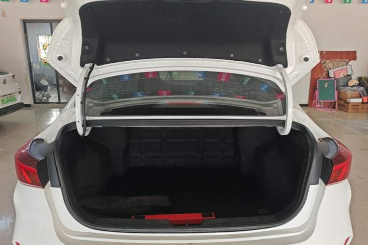 Used CHANGAN Eado New Energy 2022 EV460 Smart Ride-Hailing Edition – Lithium Iron Phosphate Trunk