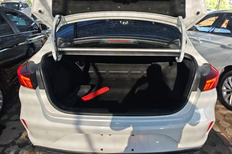 Used CHANGAN Eado New Energy 2022 EV460 Smart Ride-Hailing Edition – Lithium Iron Phosphate Trunk