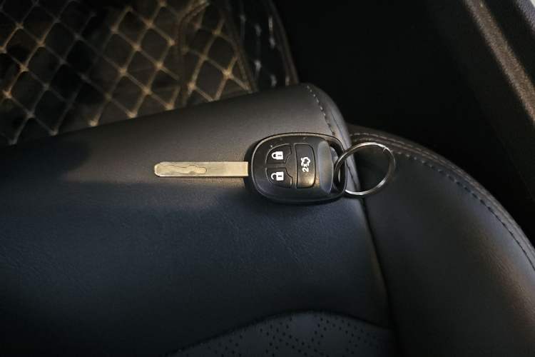 Used CHANGAN Eado New Energy 2022 EV460 Smart Ride-Hailing Edition – Lithium Iron Phosphate Vehicle Key