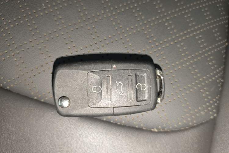 Used CHANGAN Eado New Energy 2022 EV460 Smart Ride-Hailing Edition – Lithium Iron Phosphate Vehicle Key