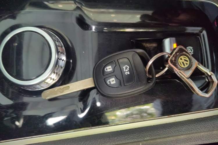 Used CHANGAN Eado New Energy 2022 EV460 Smart Ride-Hailing Edition – Lithium Iron Phosphate Vehicle Key