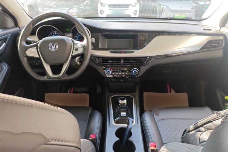 Used CHANGAN Eado New Energy 2024 EV460 Smart Upgrade Version – Lithium Iron Phosphate Center Console