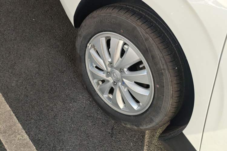 Used CHANGAN Eado New Energy 2024 EV460 Smart Upgrade Version – Lithium Iron Phosphate Right Rear Wheel Hub