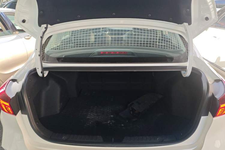 Used CHANGAN Eado New Energy 2024 EV460 Smart Upgrade Version – Lithium Iron Phosphate Trunk