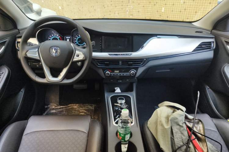Used CHANGAN Eado New Energy 2024 EV460 Smart Upgrade Version – Lithium Iron Phosphate Center Console